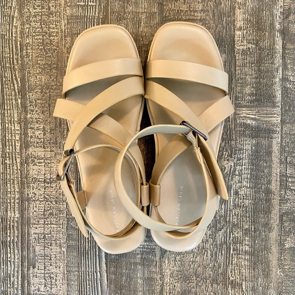 American Eagle sandals size 7